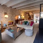 Pierres Anciennes Coeur De Double Garage Prive