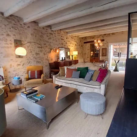 Maison Ancienne Pleine De Charme