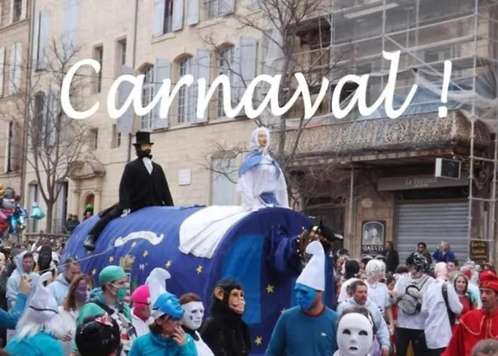 Pierres Anciennes Et Soirees Douces Coeur De * Pézenas
